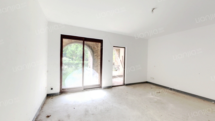 中航翡翠城三期二组团二手房实景图