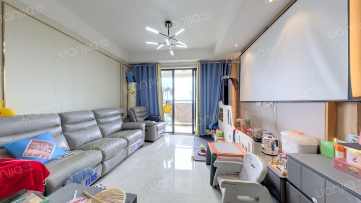 三利麓山城春风里二手房实景图