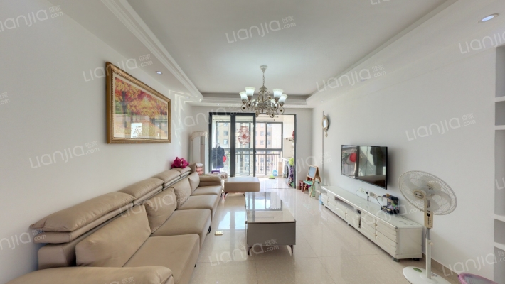 朗贤加州溪谷二手房实景图