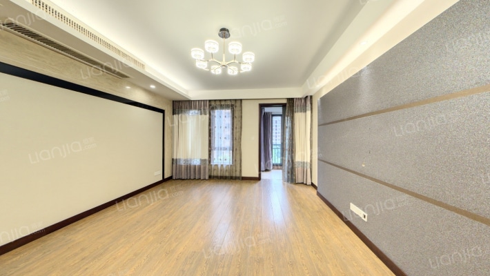 春江花城二手房实景图