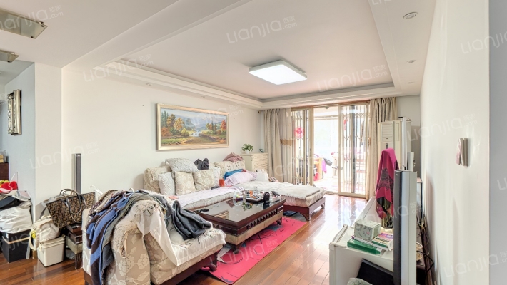 泰鸿新苑二手房实景图