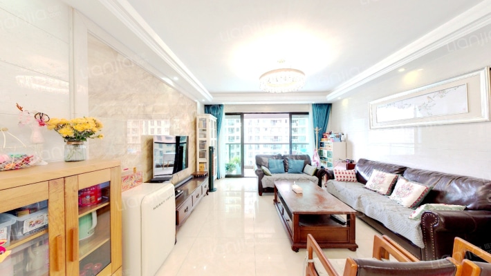 蓝湾国际二手房实景图