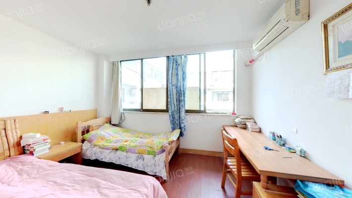 英雄大厦二手房实景图