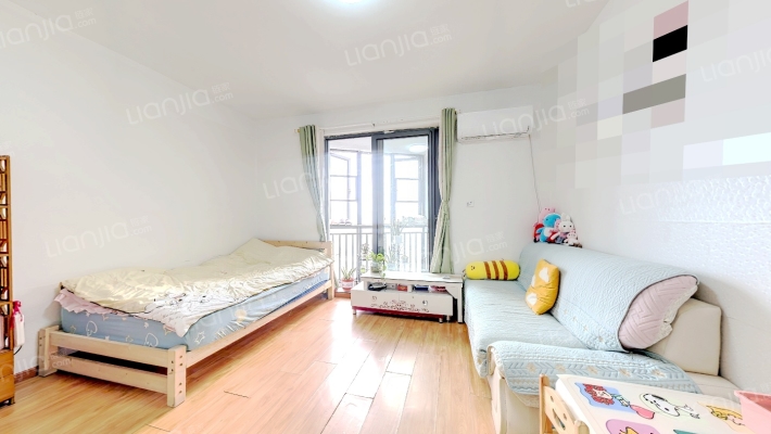 启发广场二手房实景图