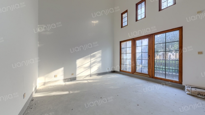 览海高尔夫别墅二手房实景图