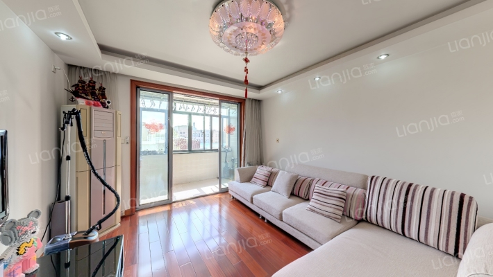 爱庐世纪新苑二手房实景图