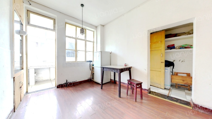 川化三村二手房实景图