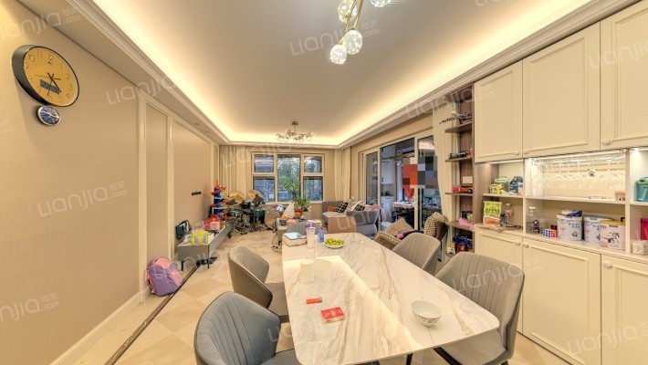 融创山湖院墅二手房实景图