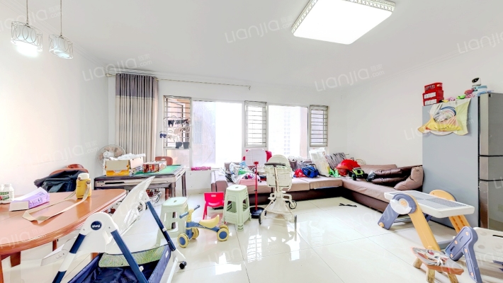 蓝光花满庭二期二手房实景图