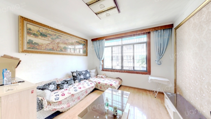 颐年苑二手房实景图