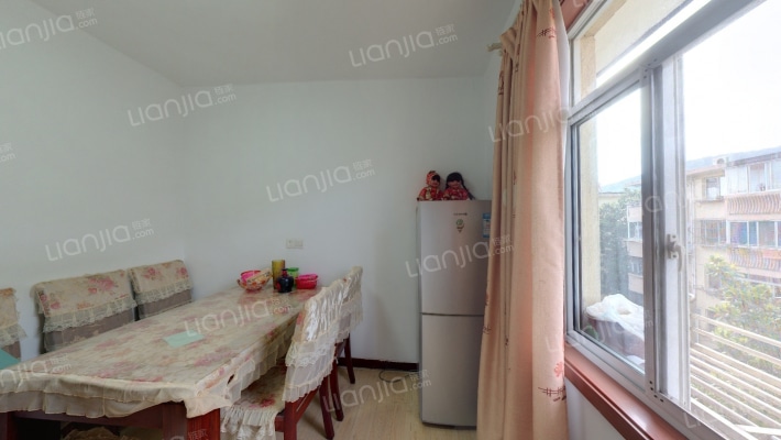 青山一村1-22号二手房实景图