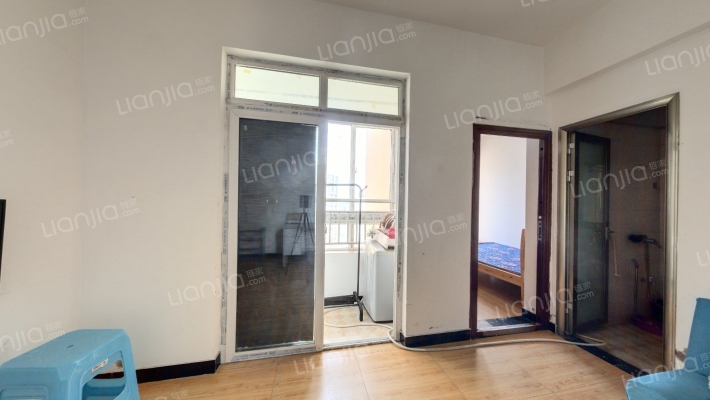 环湖雅居A区二手房实景图