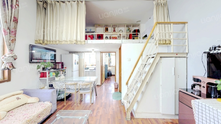 青年居易小区二手房实景图