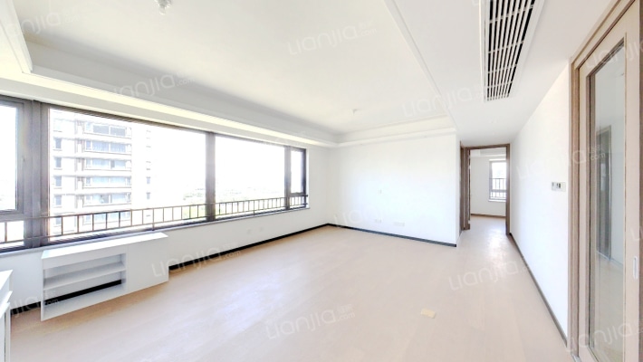 万科·东潮之滨二手房实景图