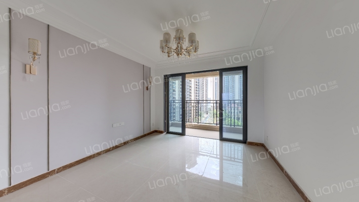 松湖悦龙台二手房实景图