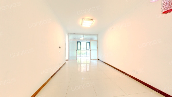 西美70后院二手房实景图