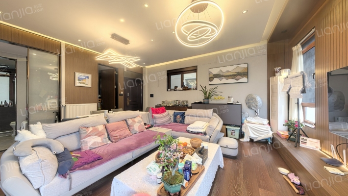 郡源山外山二手房实景图