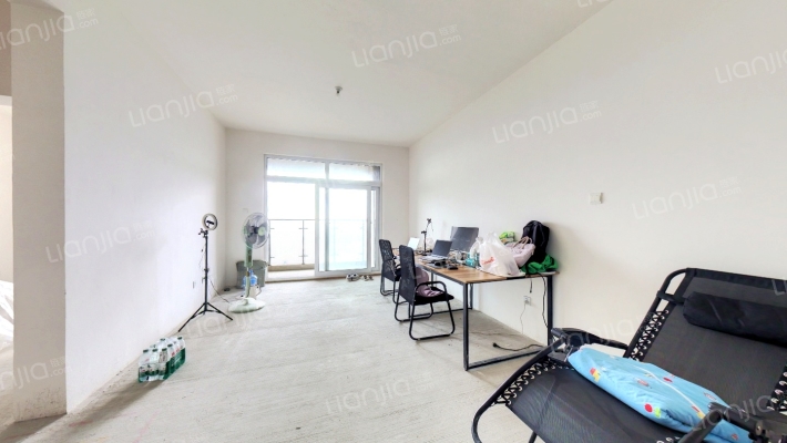 泰美蓝山二手房实景图