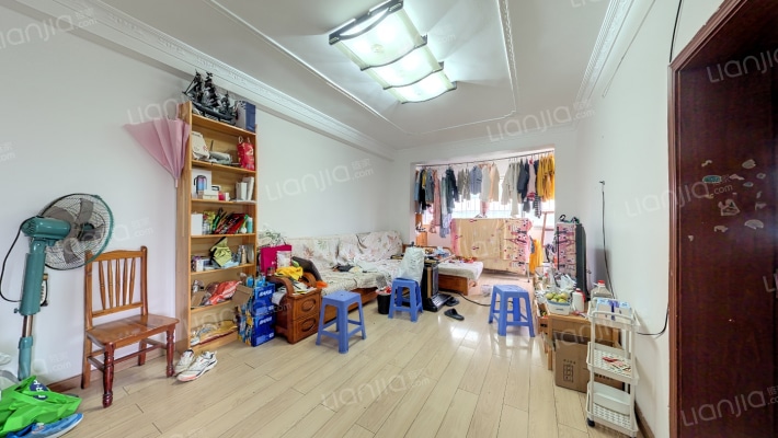 八鸽岩铁路小区二手房实景图