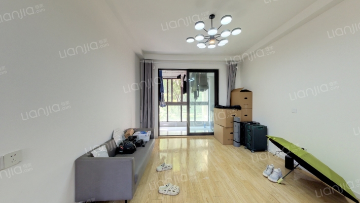 绿地理想名苑二手房实景图