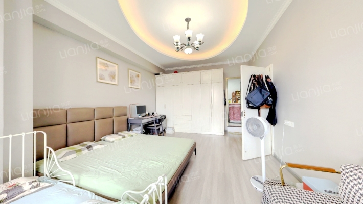 城发大厦二手房实景图