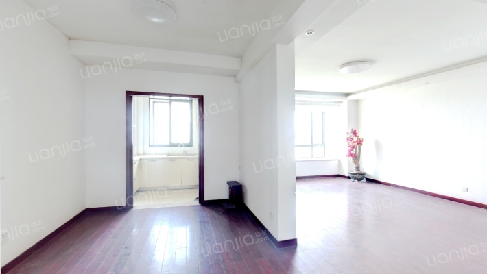 浪琴海二手房实景图