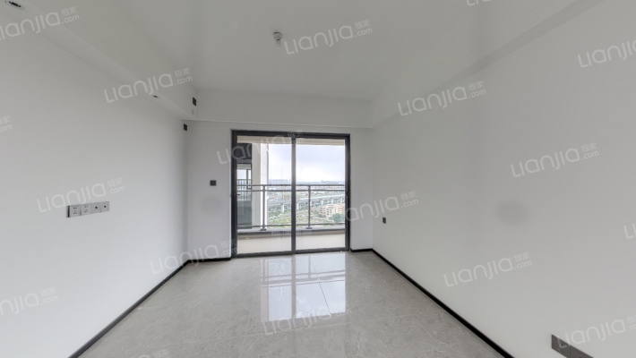 美的卓越好时光二手房实景图