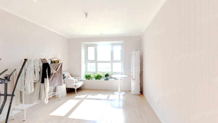 公园里二手房实景图