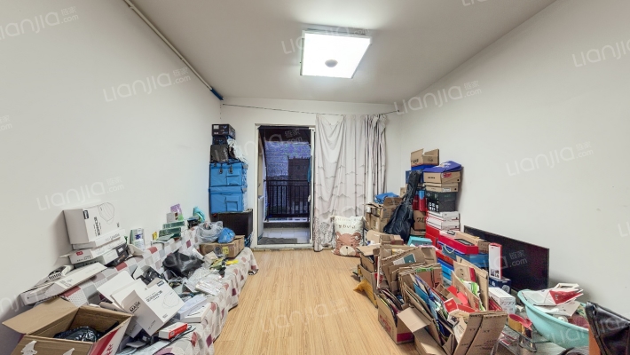 港佳名苑二手房实景图