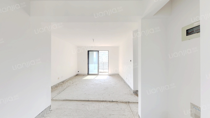 莲花国际C区二手房实景图