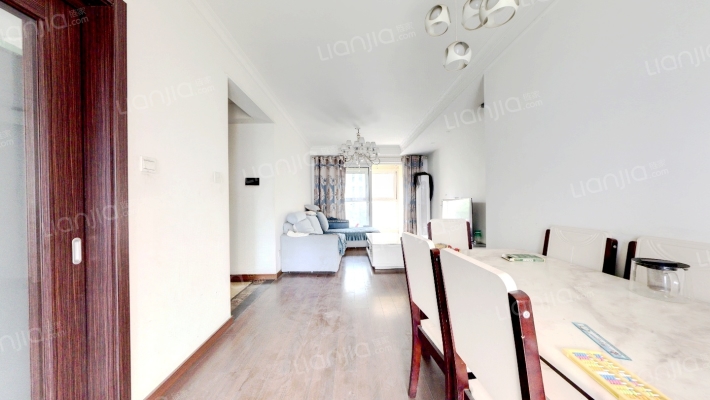 万科五龙山翡翠郡二手房实景图