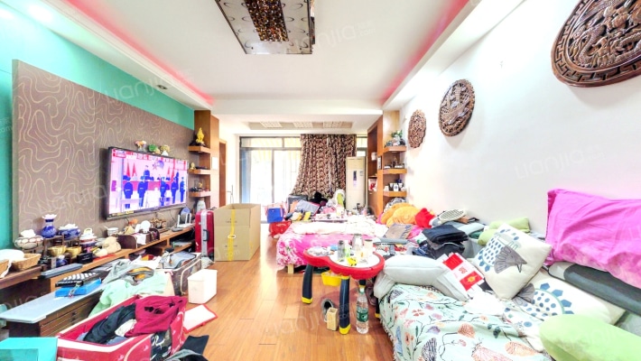 保集欧郡二手房实景图