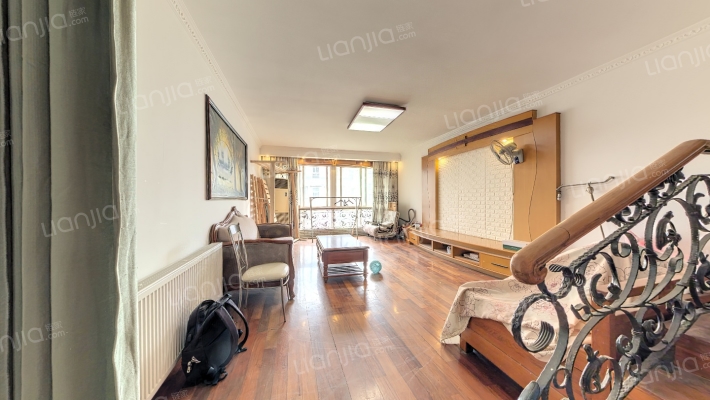 宏方苑青电小区二手房实景图