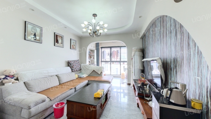 和信沪丰领地二手房实景图