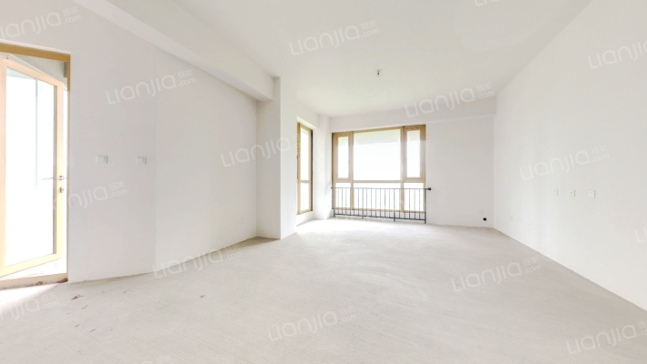 麓湖生态城云树二手房实景图