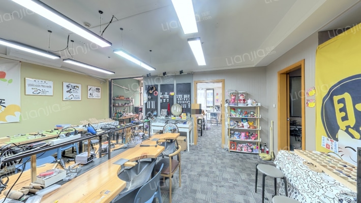 德思勤城市广场二手房实景图