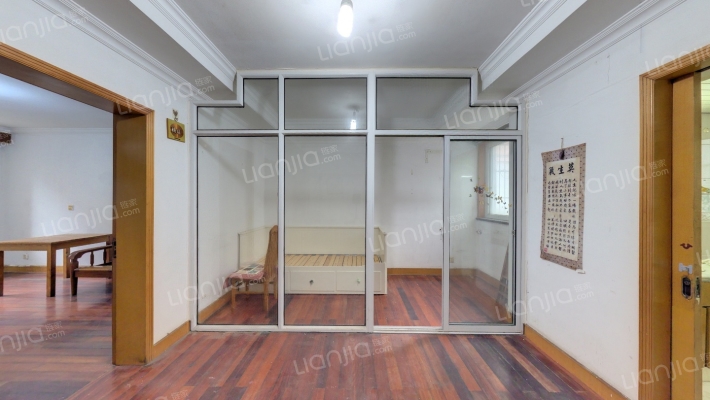 锦港新村二手房实景图