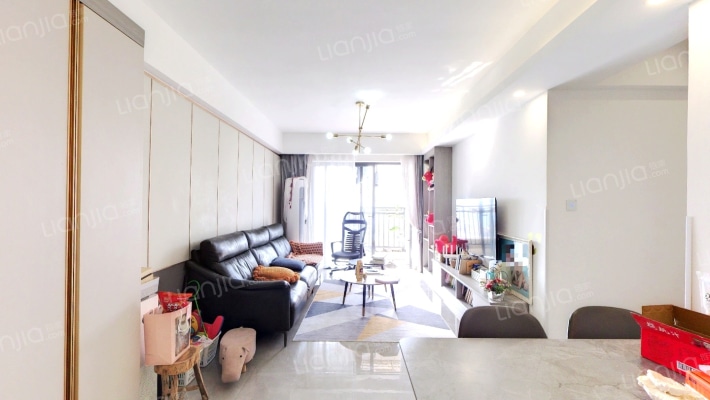 腾龙名悦公馆二手房实景图