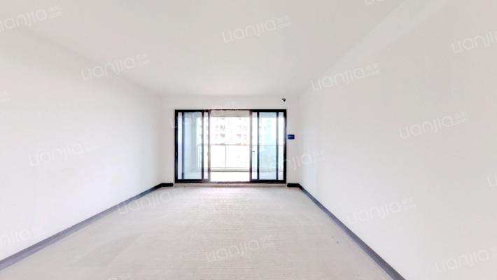 昱湖壹号萃峯二手房实景图