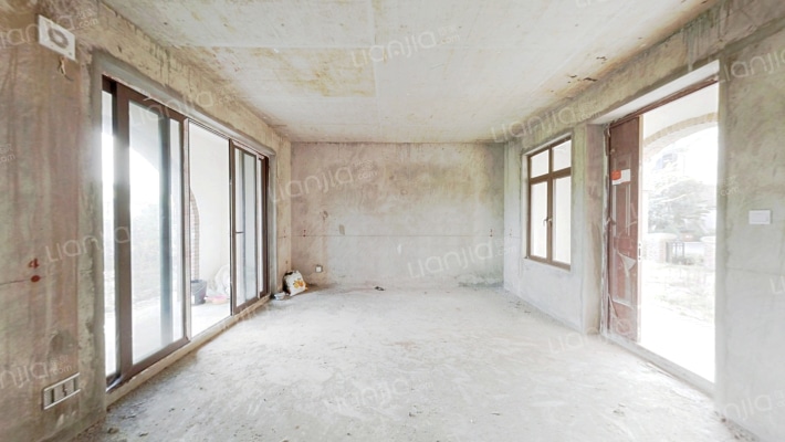 恒大云湖上郡观山悦6.1期二手房实景图