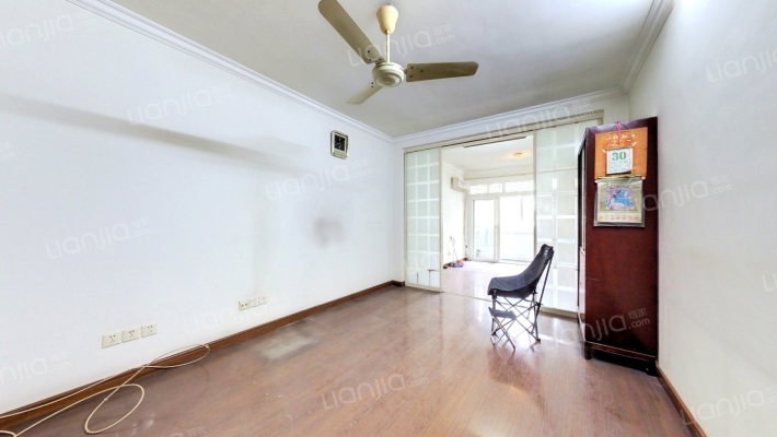 华山路736号二手房实景图