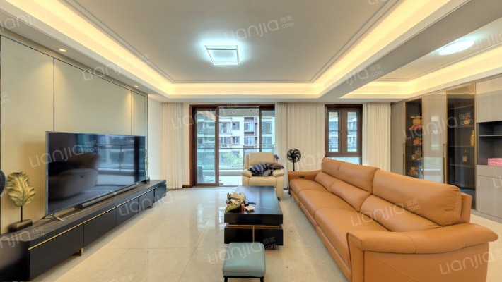 绿地新里城三期二手房实景图