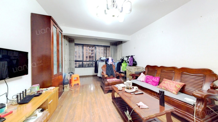 藕花洲大街西段623号二手房实景图