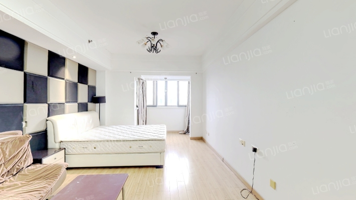 赞成领尚二手房实景图