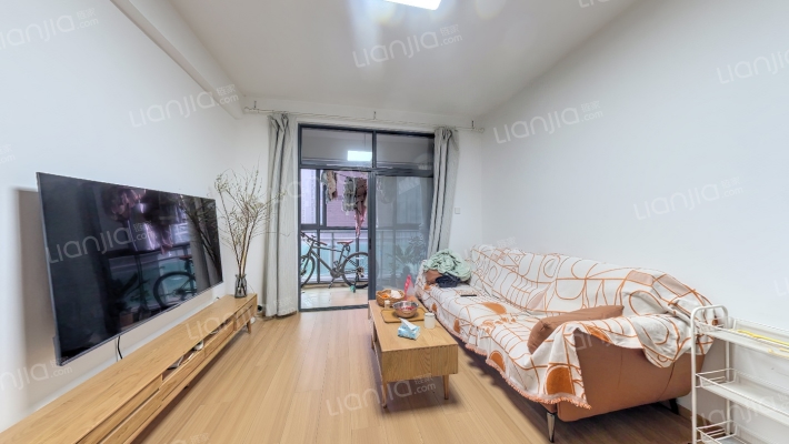 兴元绿洲一期二手房实景图