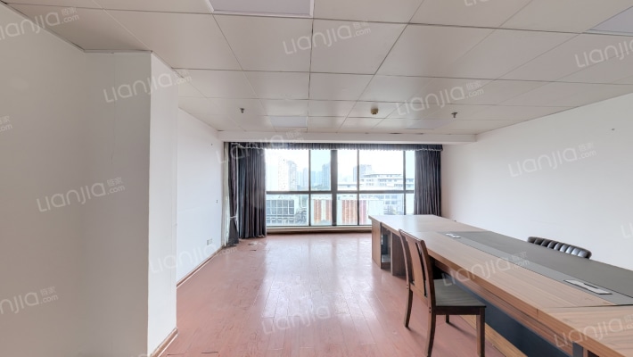 标志商务中心二手房实景图