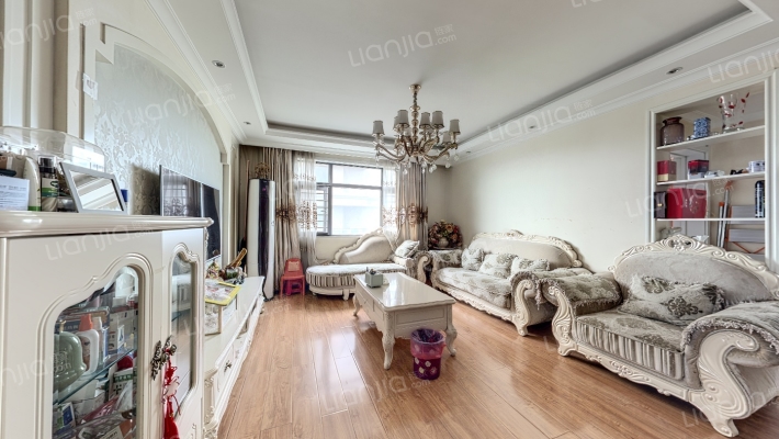 海龙香槟大道二手房实景图