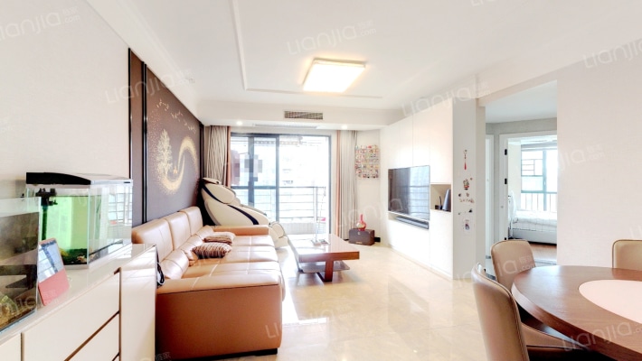 新世界东逸花园二手房实景图