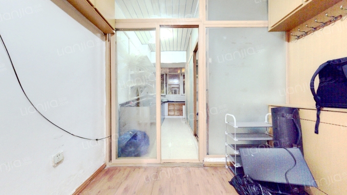 光卫小区二手房实景图