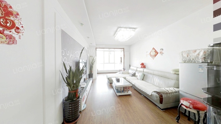 群力新苑西区二手房实景图